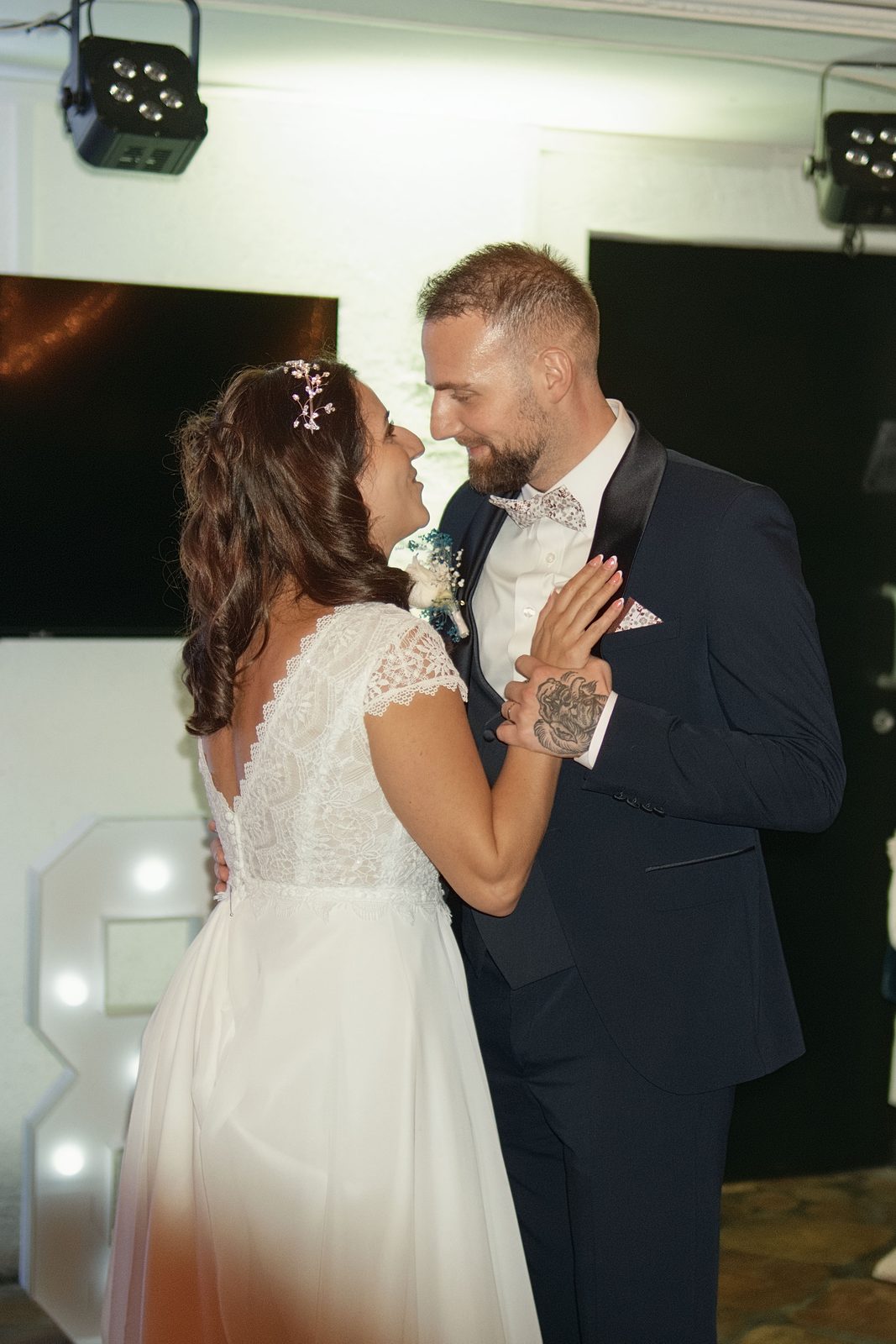 Moment du mariage de Dalya et Anthony au Domaine de la Roche Couloir à Chevreuse — photographie 56